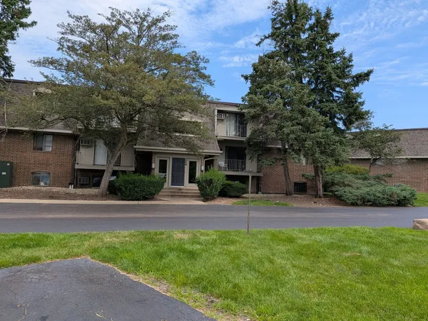 $219,000 | 224 East Bailey Road, Unit G, Naperville, IL 60565