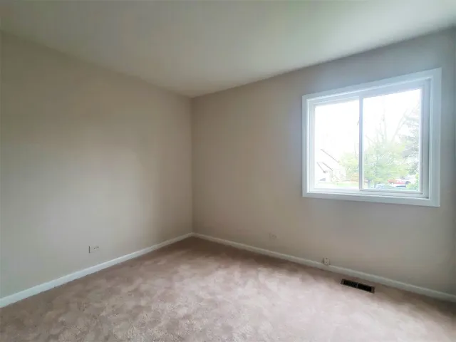 $2,200 | 811 Cambridge Place, Unit 811, Wheeling, IL 60090