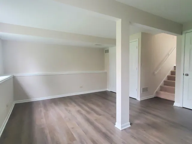 $2,200 | 811 Cambridge Place, Unit 811, Wheeling, IL 60090