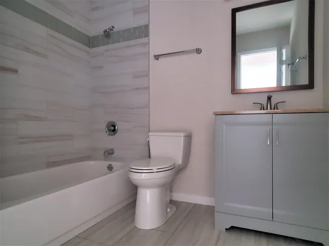 $2,200 | 811 Cambridge Place, Unit 811, Wheeling, IL 60090