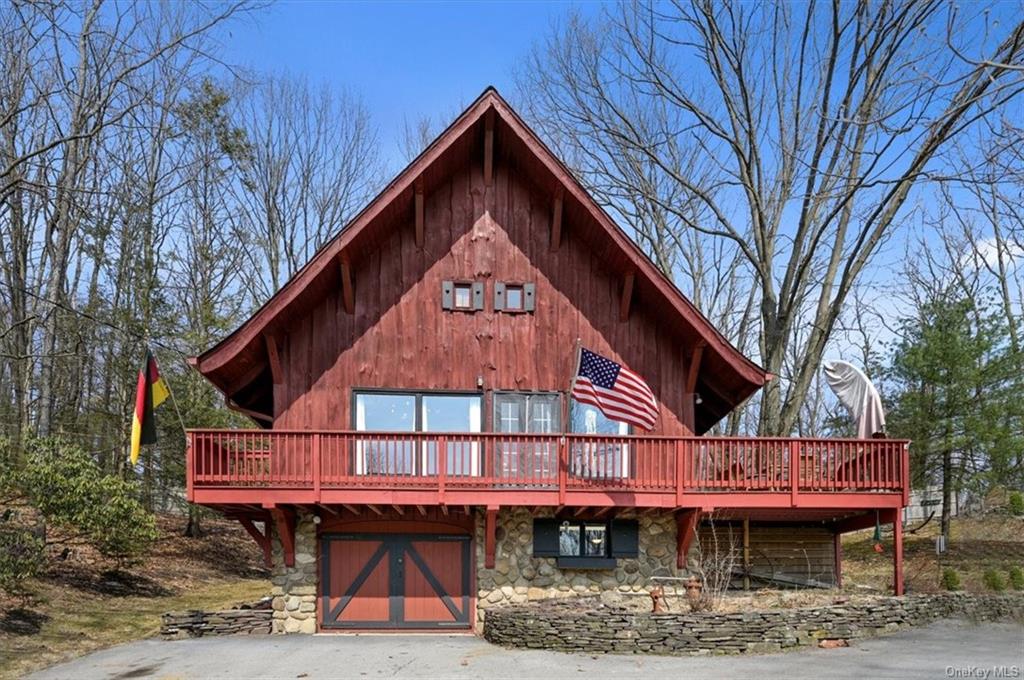 8 Points Of View, Warwick, NY 10990 Compass