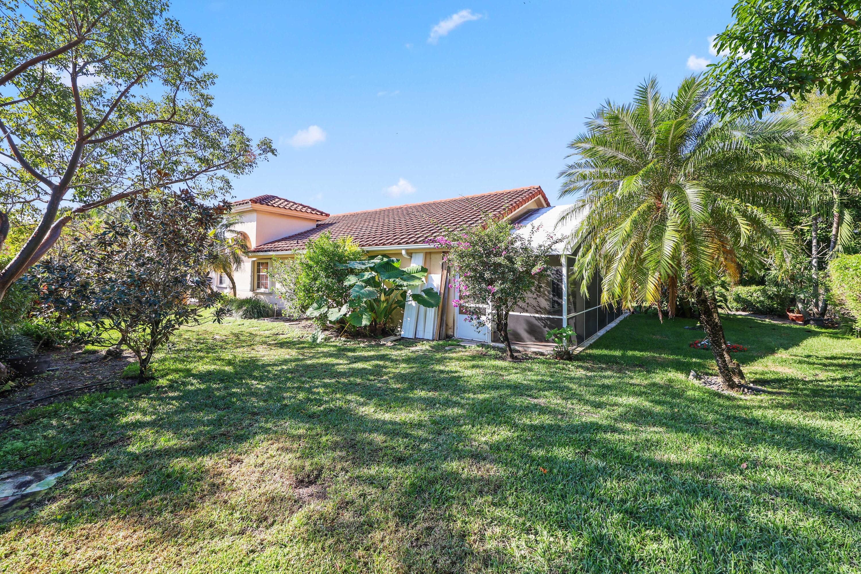 5125 Columbo Court Delray Beach, FL 33484 - Photo 47 of 60 a view of a volley ball court