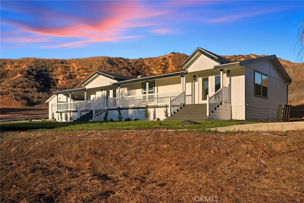 29626 Silver Street Val Verde, CA 91384 - Photo 5 of 51