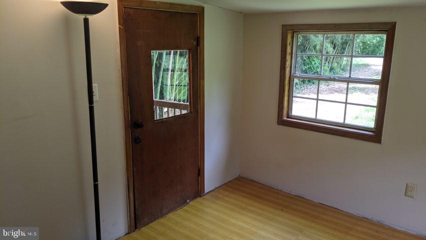 14221 Miller Road Orange, VA 22960 - Photo 9 of 14 Living room