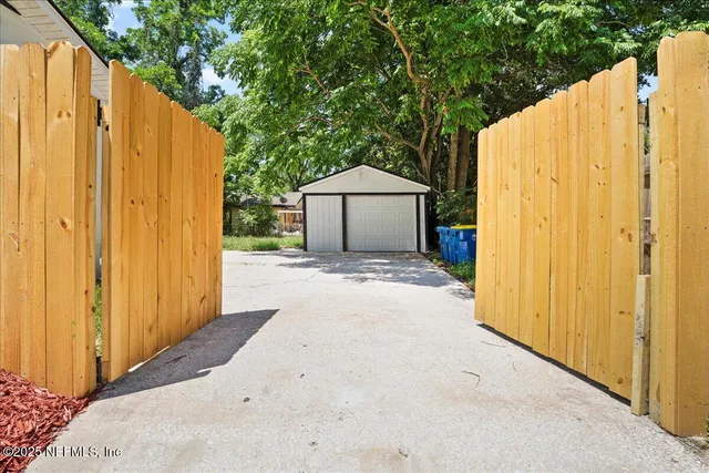 $209,900 | 9036 Van Buren Avenue, Jacksonville, FL 32208