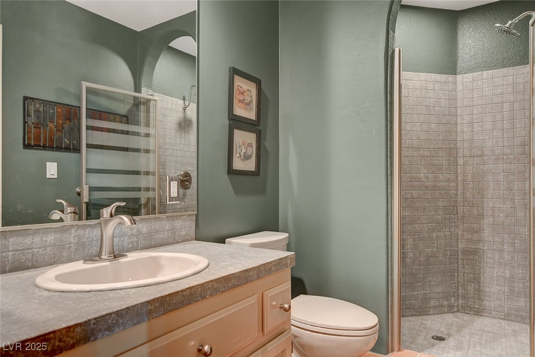 2134 Inverness Drive Henderson, NV 89074 - Photo 17 of 36 Gallery Image 17