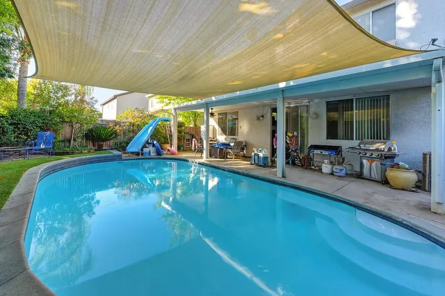 $629,900 | 2210 Railway Circle, Gold River, CA 95670