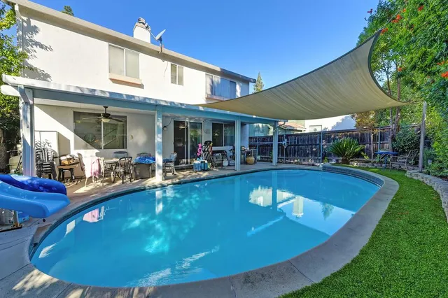 $629,900 | 2210 Railway Circle, Gold River, CA 95670