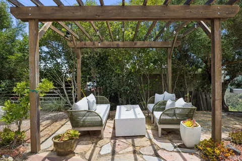 $2,495,000 | 196 Oak Springs Drive, San Anselmo, CA 94960