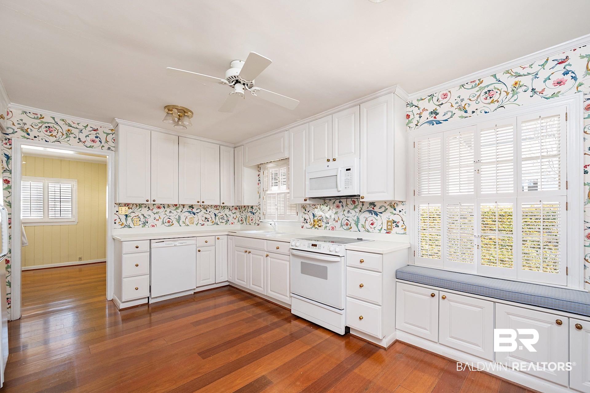 155 Oakway Drive Mobile, AL 36608 - Photo 15 of 31 Kitchen