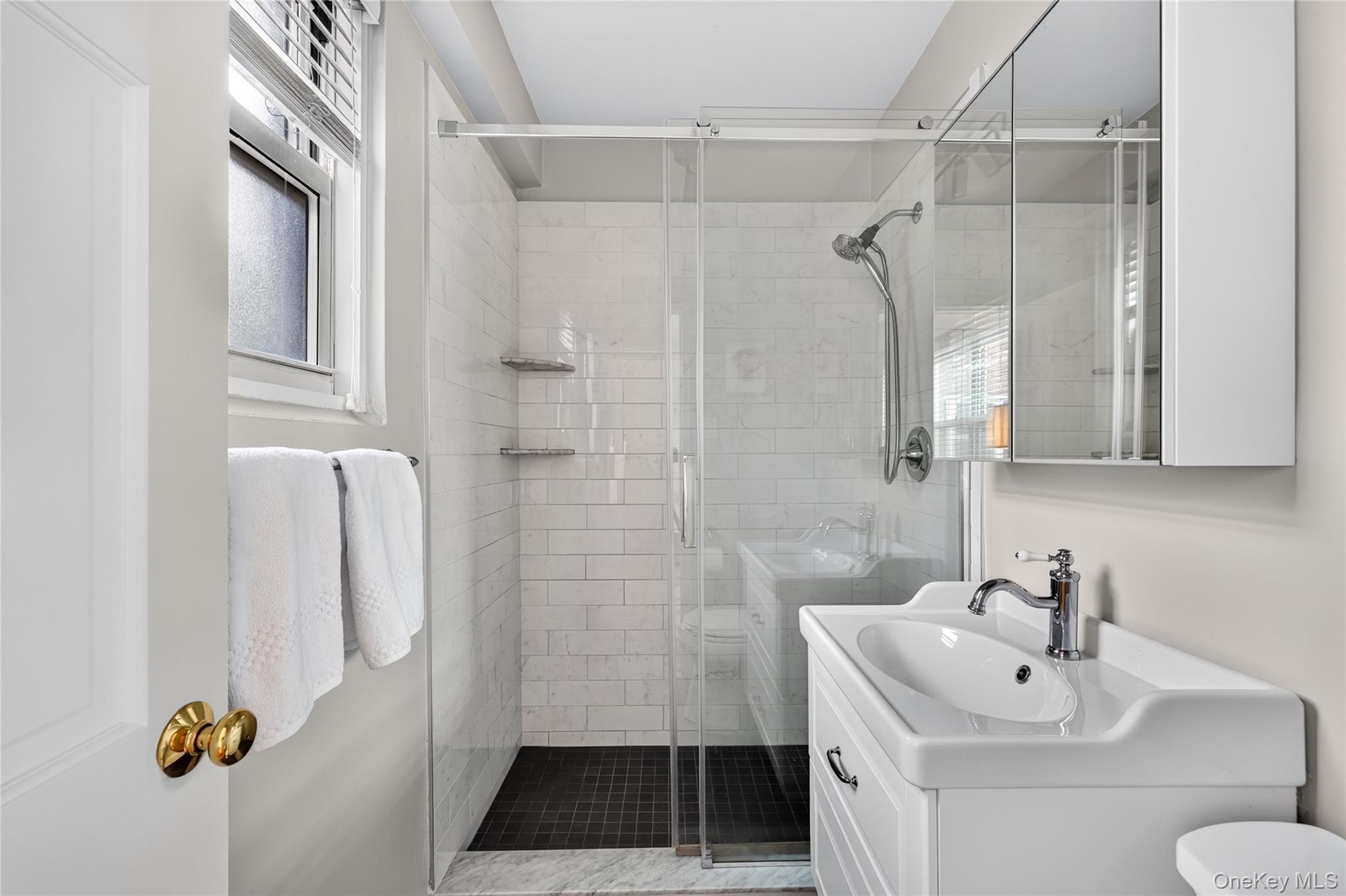 240 Garth Road, Unit 4H2 Scarsdale, NY 10583 - Photo 23 of 27