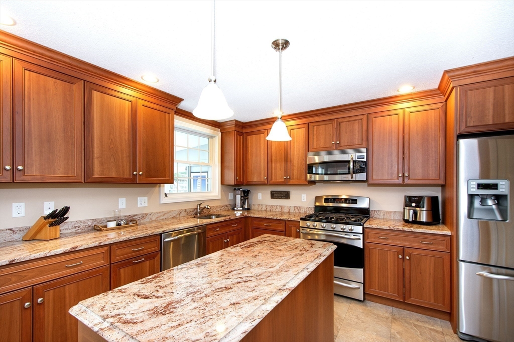 41 First Parish Road Scituate, MA 02066 - Photo 11 of 42