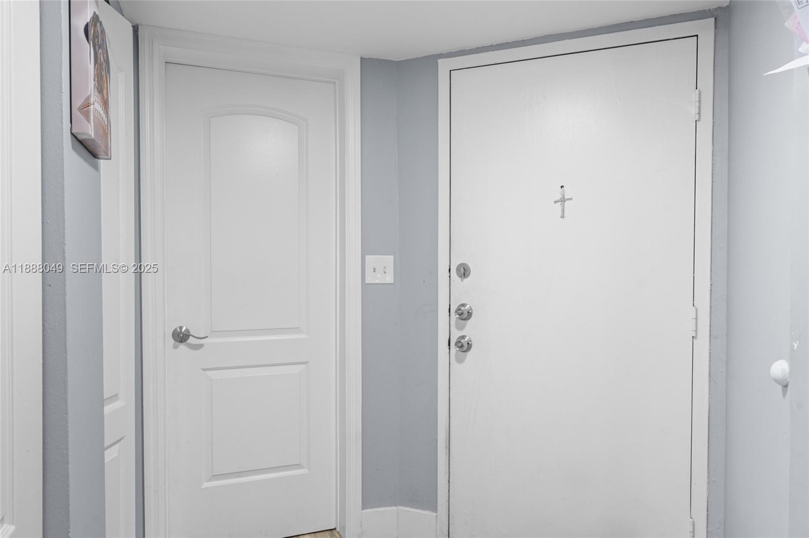 4624 Northwest 97th Place, Unit 252 Doral, FL 33178 - Photo 5 of 28 a bathroom with a shower