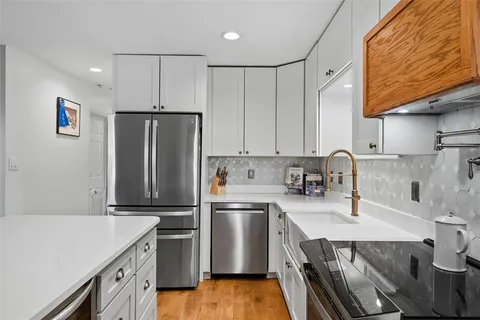 $399,900 | 4722 West Wallcraft Avenue, Tampa, FL 33611