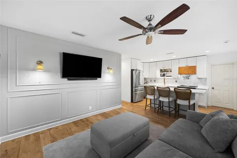 $399,900 | 4722 West Wallcraft Avenue, Tampa, FL 33611