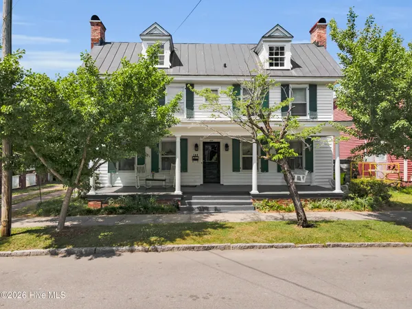 $740,000 | 208 Johnson Street, New Bern, NC 28560
