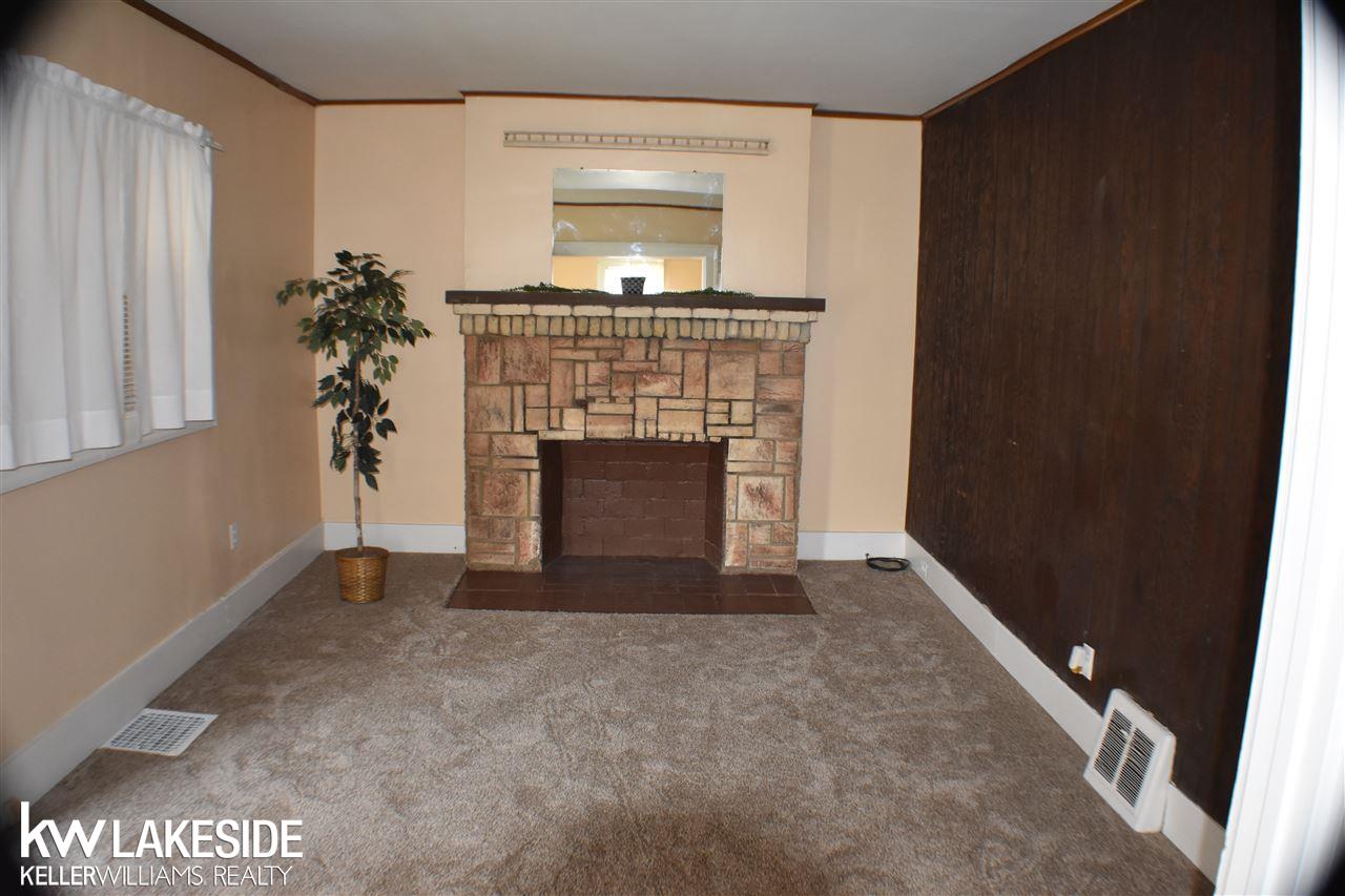 14538-14540 East 9 Mile Road Eastpointe, MI 48021 - Photo 4 of 48 31319786-3.JPG