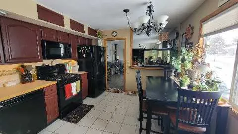 $299,500 | 110 Elm Lane, Streamwood, IL 60107