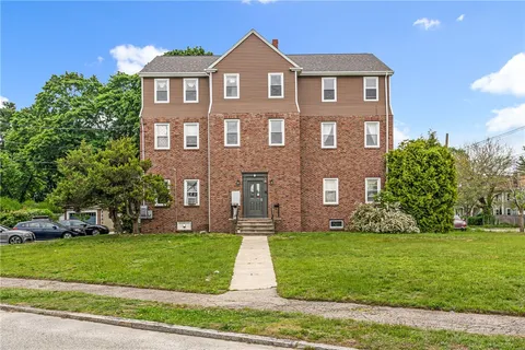 $239,000 | 165 Wentworth Avenue, Unit 2E, Cranston, RI 02905