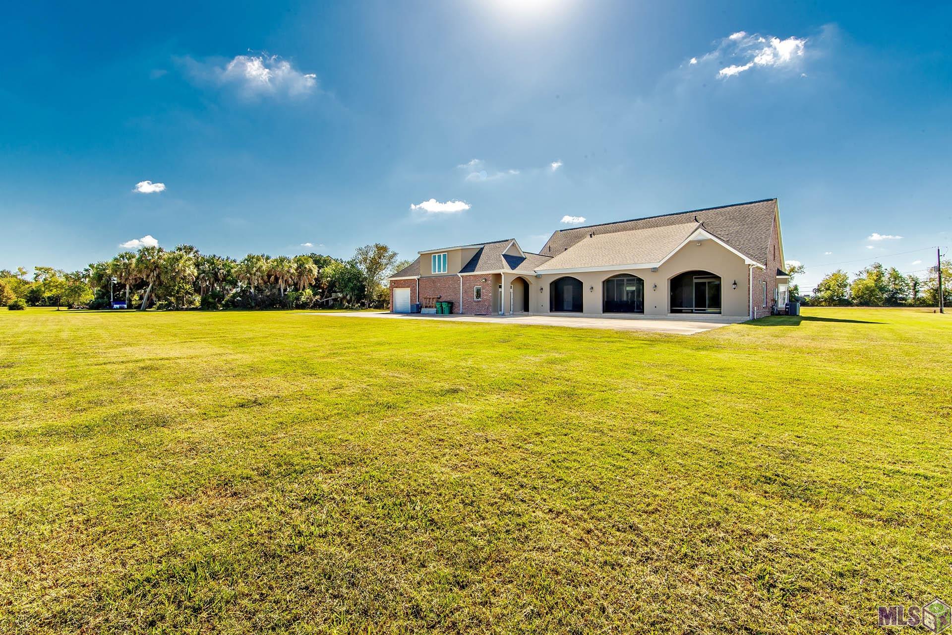 460 North Service Road Raceland, LA 70394 - Photo 4 of 18