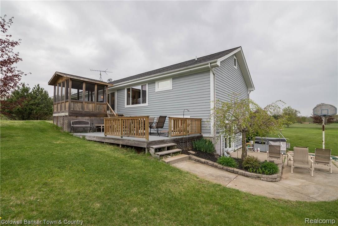 10095 White Road Linden, MI 48451 - Photo 5 of 64 AUG_96.jpg