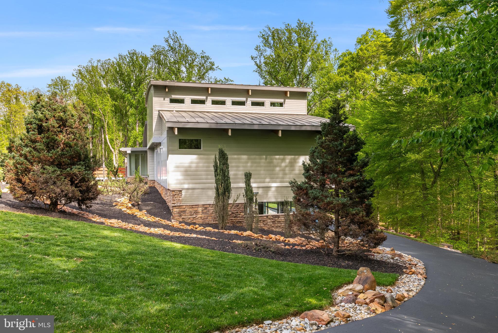 5553 Beverleys Mill Road Broad Run, VA 20137 - Photo 20 of 80 Easy entry...