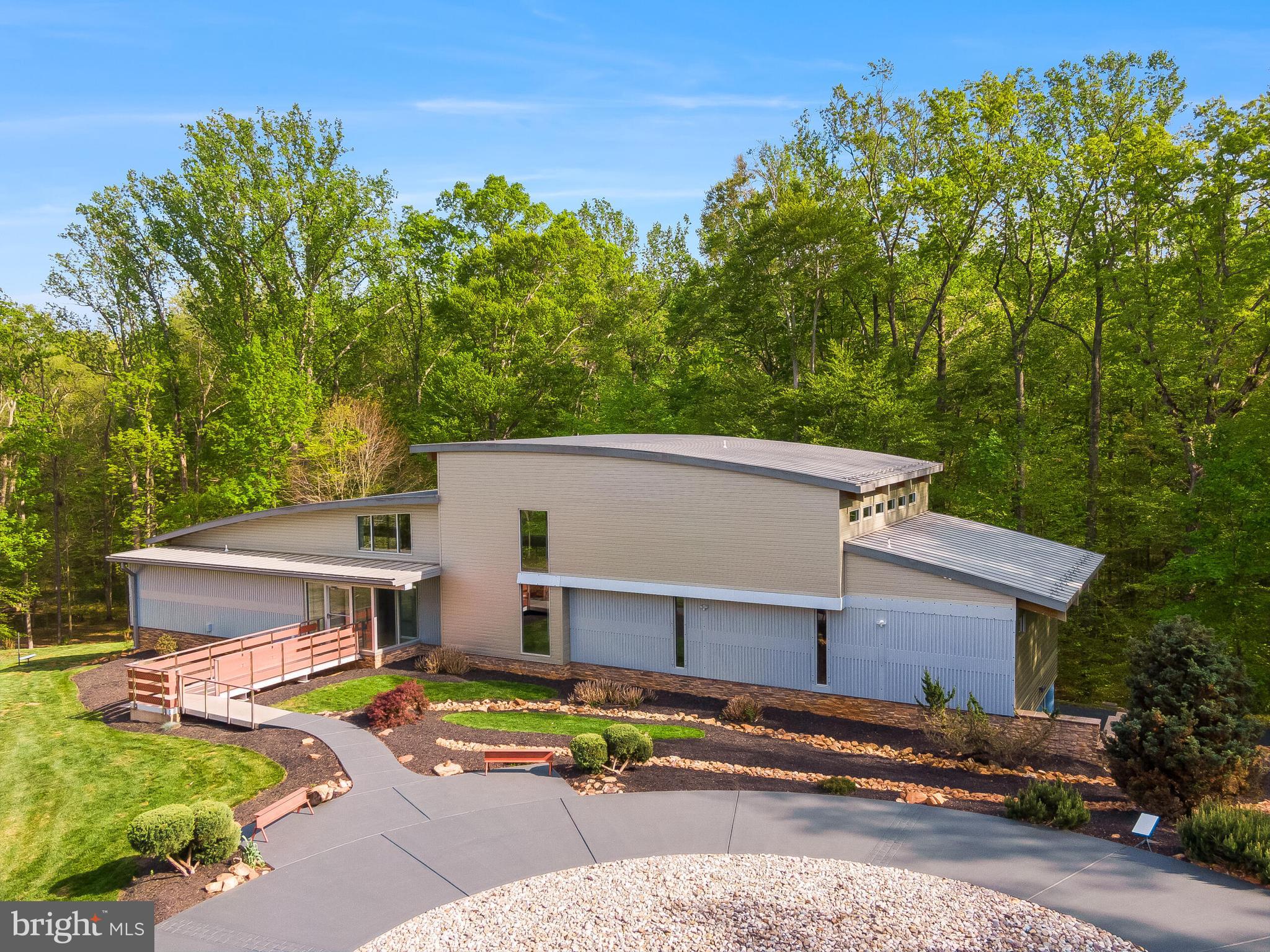 5553 Beverleys Mill Road Broad Run, VA 20137 - Photo 50 of 80 Bauhaus notable style