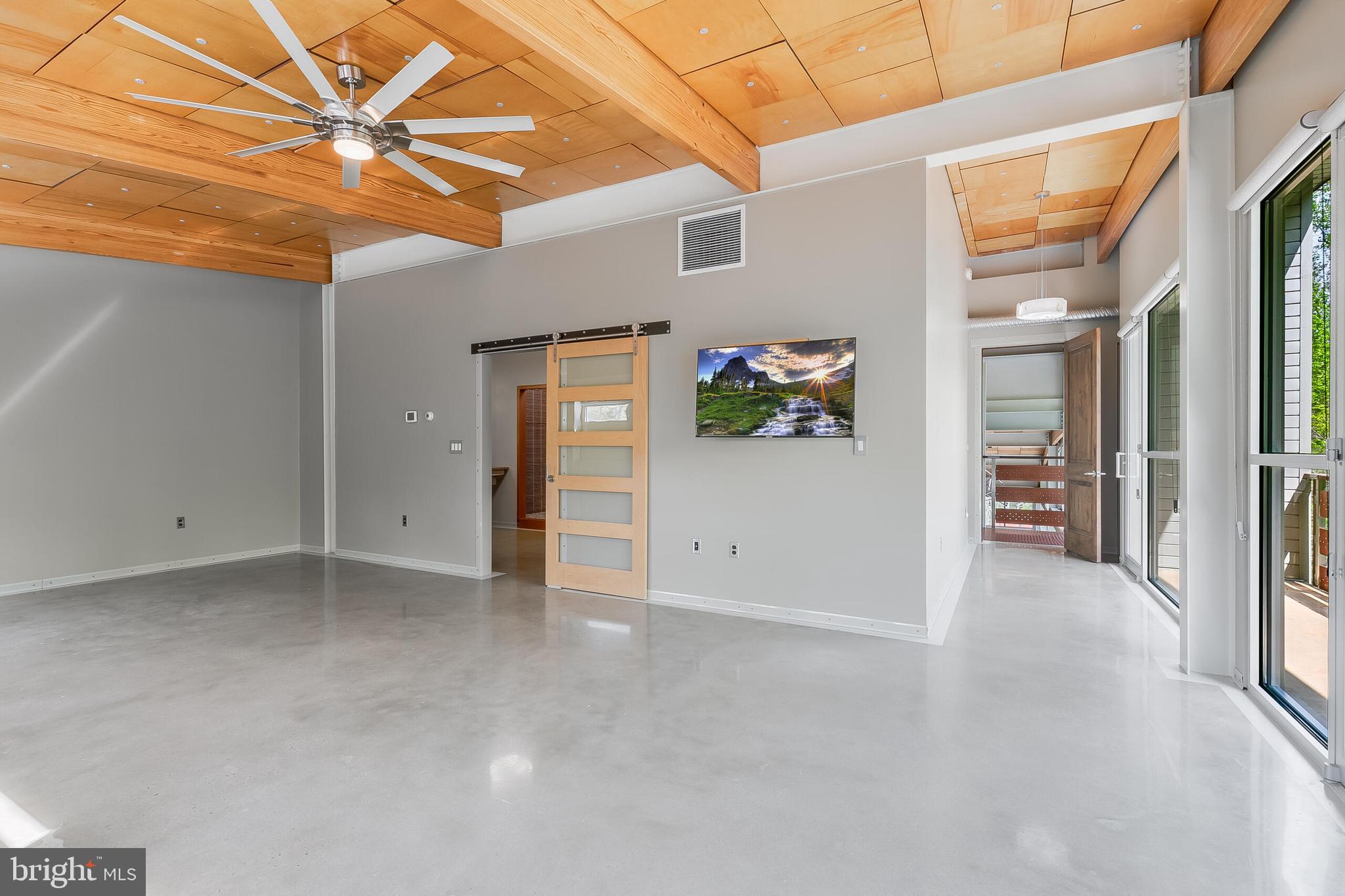 5553 Beverleys Mill Road Broad Run, VA 20137 - Photo 73 of 80 With sitting area and TV conveys