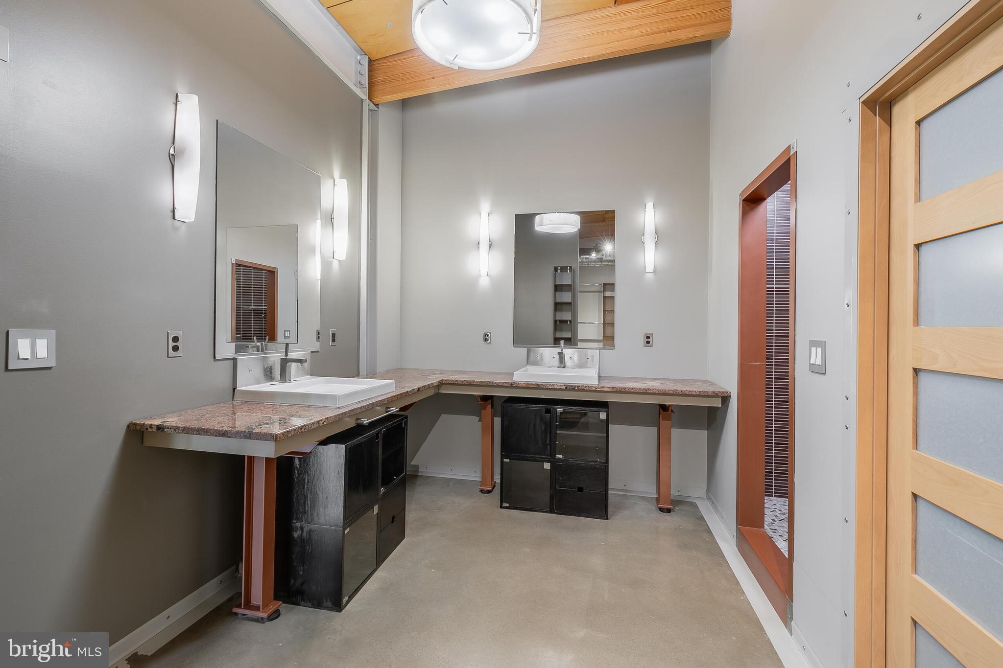 5553 Beverleys Mill Road Broad Run, VA 20137 - Photo 76 of 80 Primary bathroom