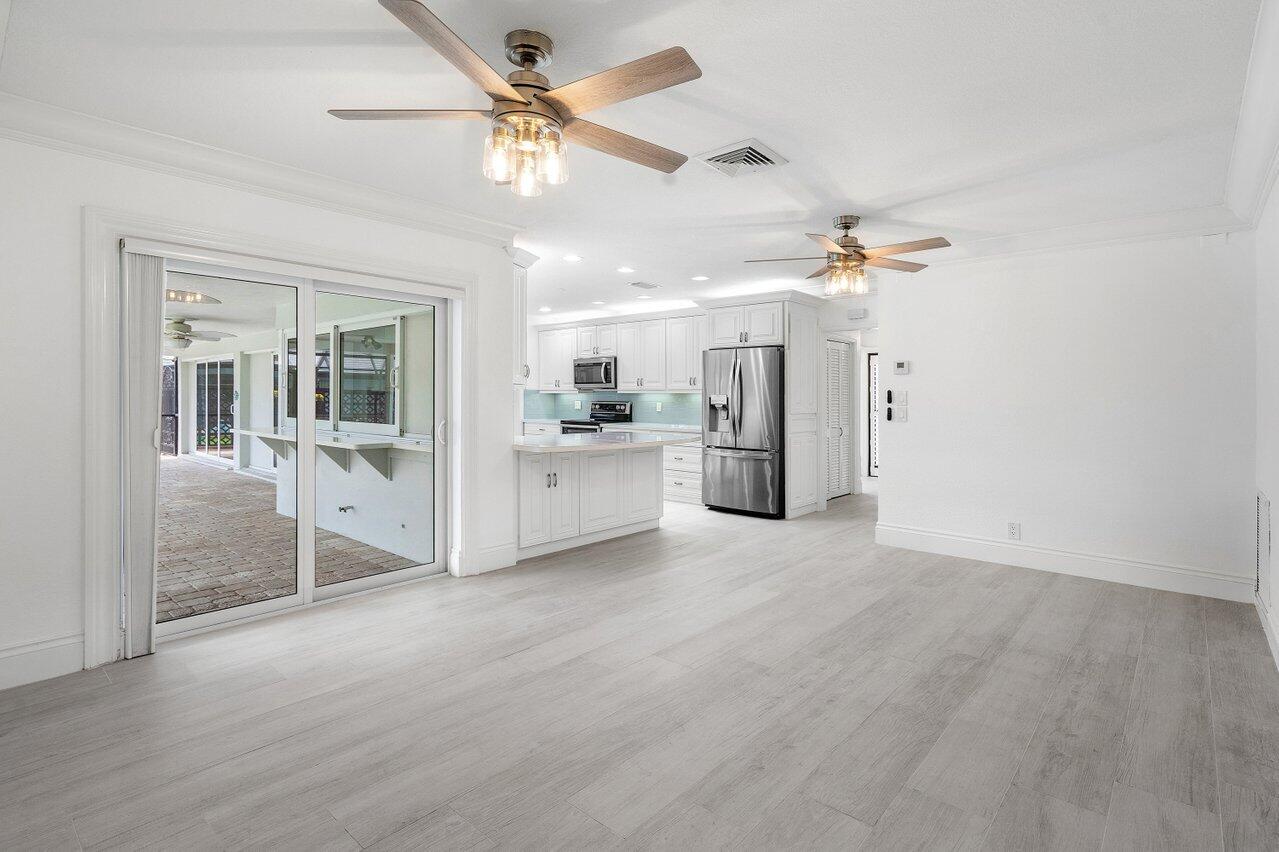 150 Southwest 11th Court Boca Raton, FL 33486 - Photo 13 of 40 017-150Southwest11thCourt-BocaRaton-FL-3