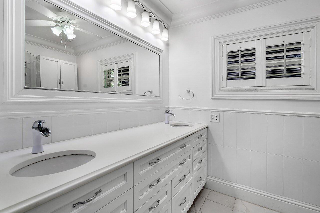 150 Southwest 11th Court Boca Raton, FL 33486 - Photo 16 of 40 021-150Southwest11thCourt-BocaRaton-FL-3