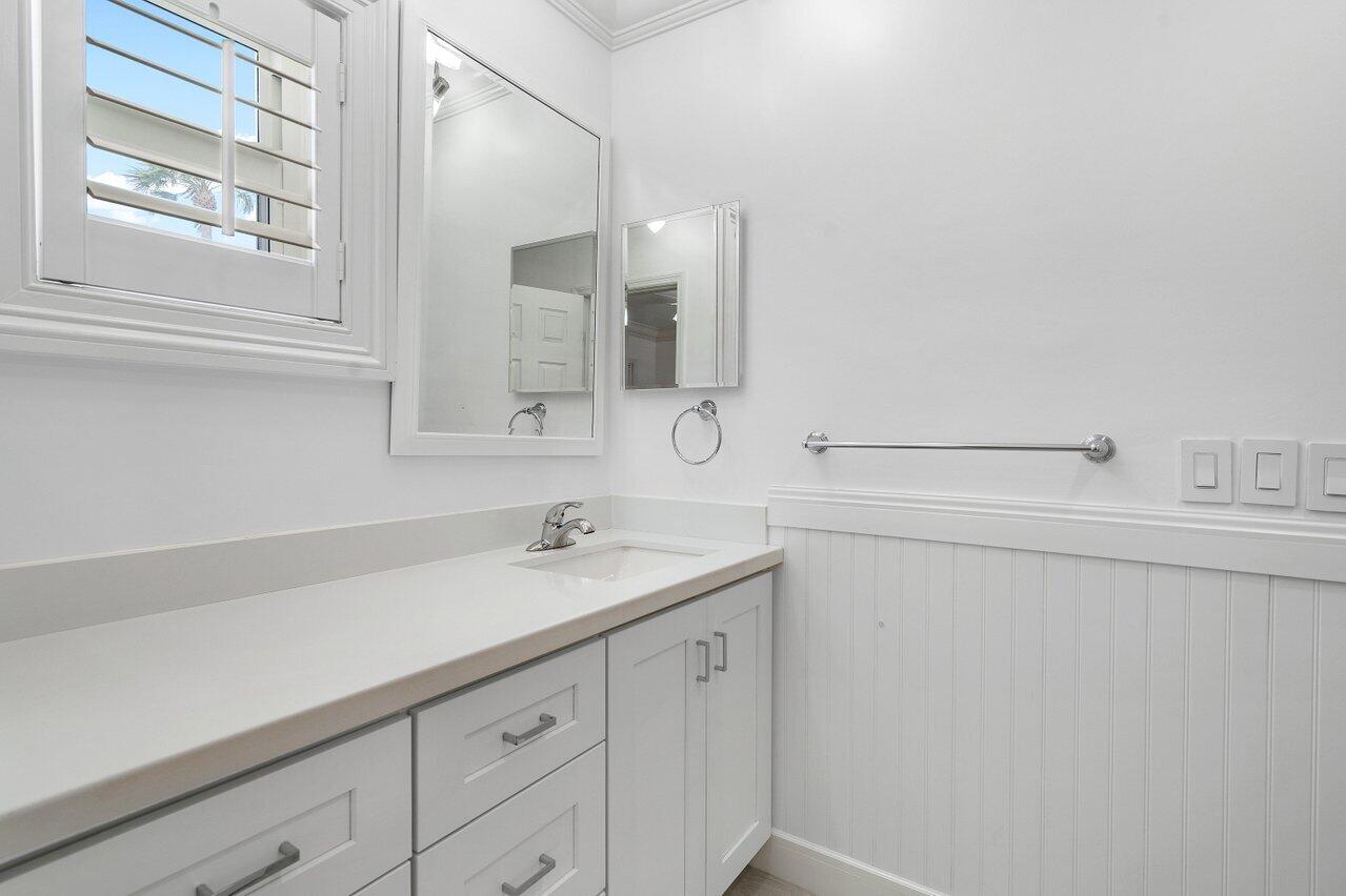 150 Southwest 11th Court Boca Raton, FL 33486 - Photo 20 of 40 025-150Southwest11thCourt-BocaRaton-FL-3