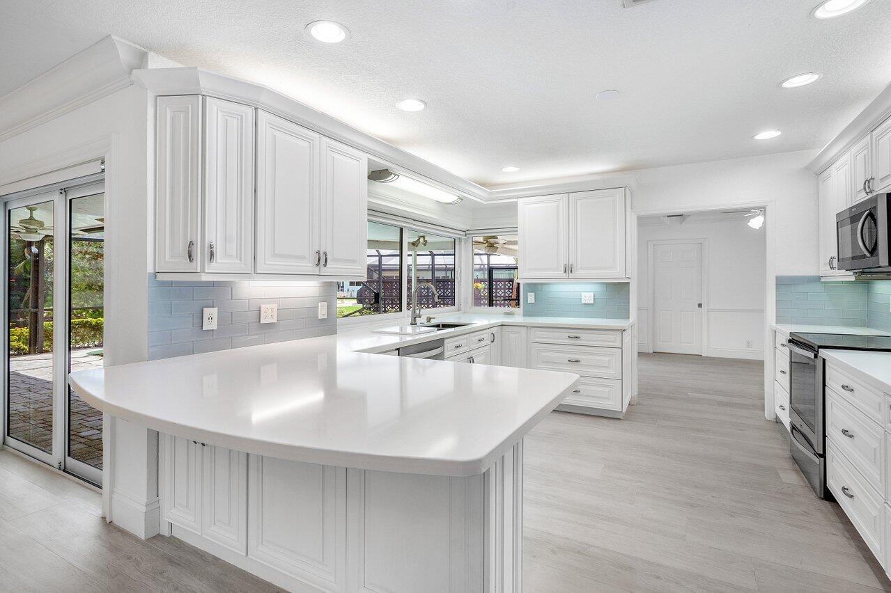 150 Southwest 11th Court Boca Raton, FL 33486 - Photo 5 of 40 012-150Southwest11thCourt-BocaRaton-FL-3