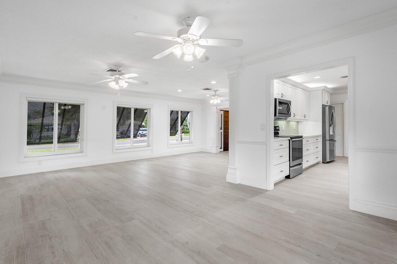 150 Southwest 11th Court Boca Raton, FL 33486 - Photo 8 of 40 009-150Southwest11thCourt-BocaRaton-FL-3