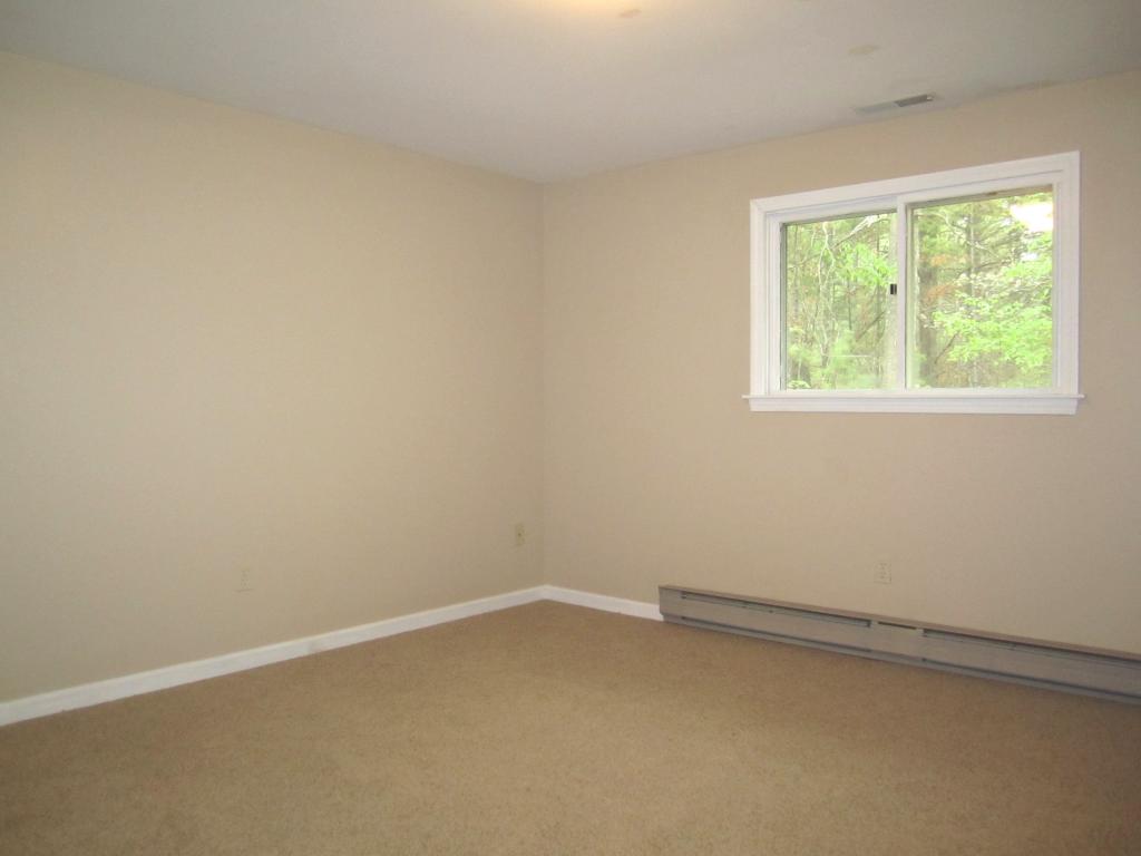 454 Boston Post Road Amherst, NH 03031 - Photo 14 of 27