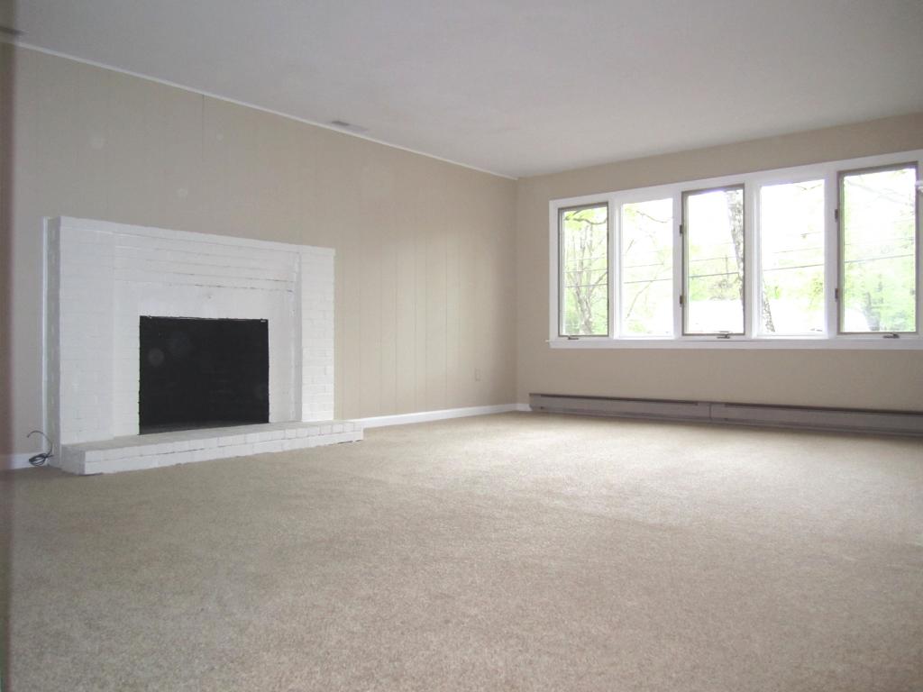 454 Boston Post Road Amherst, NH 03031 - Photo 8 of 27