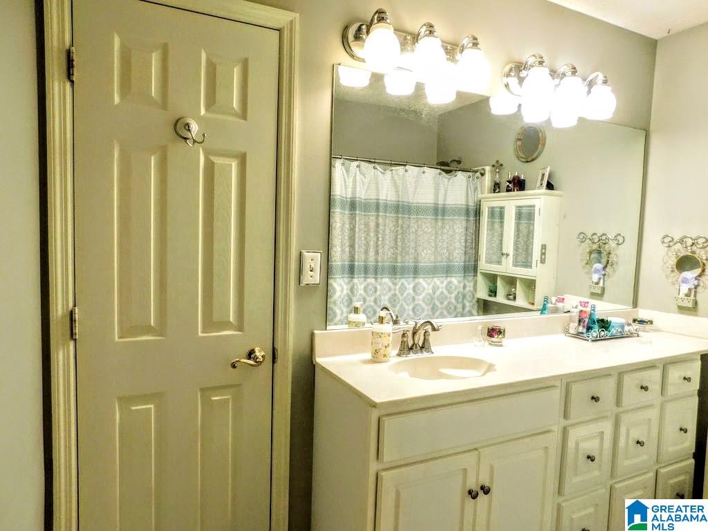 201 Park Place Way Alabaster, AL 35007 - Photo 7 of 15