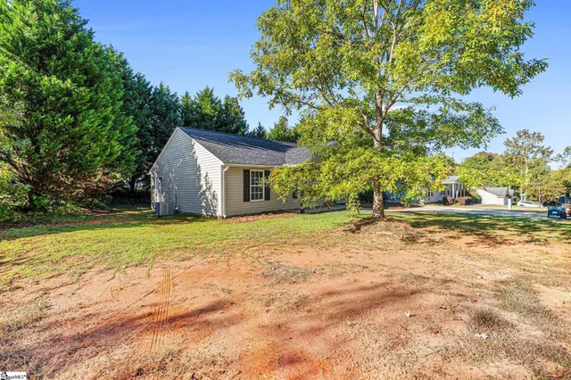 $249,900 | 159 Falcon Ridge Drive, Boiling Springs, SC 29316