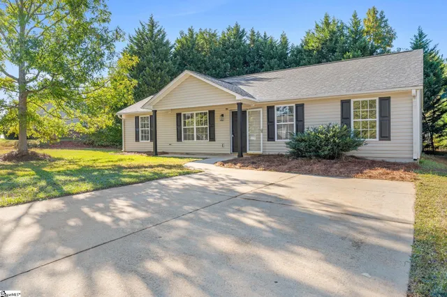 $249,900 | 159 Falcon Ridge Drive, Boiling Springs, SC 29316