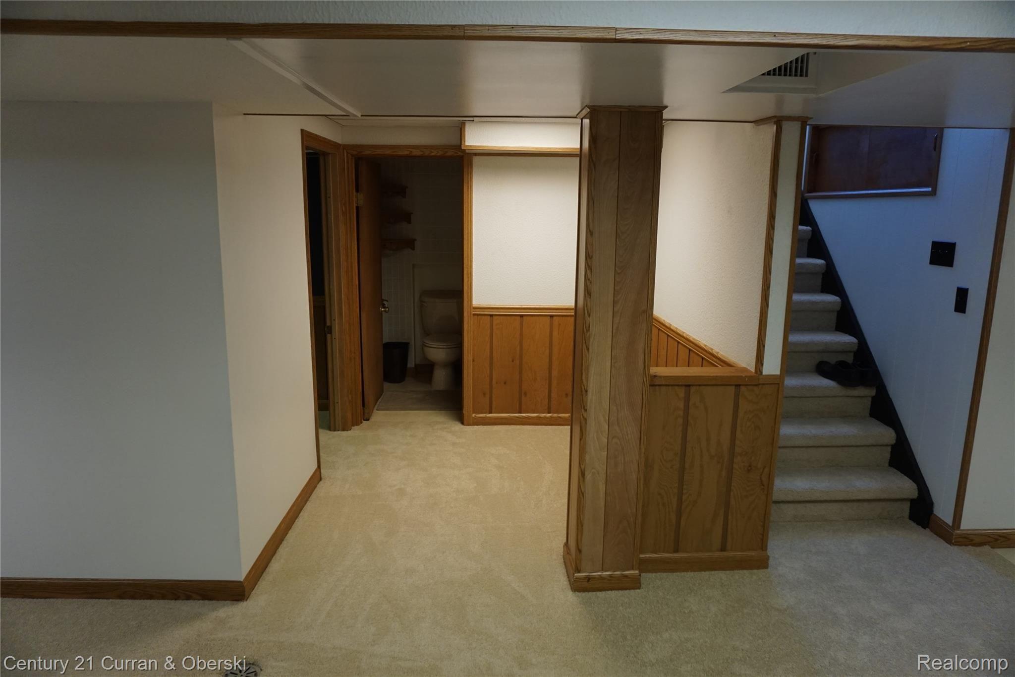 17516 Rougeway Street Livonia, MI 48152 - Photo 26 of 29 DSC00327.JPG