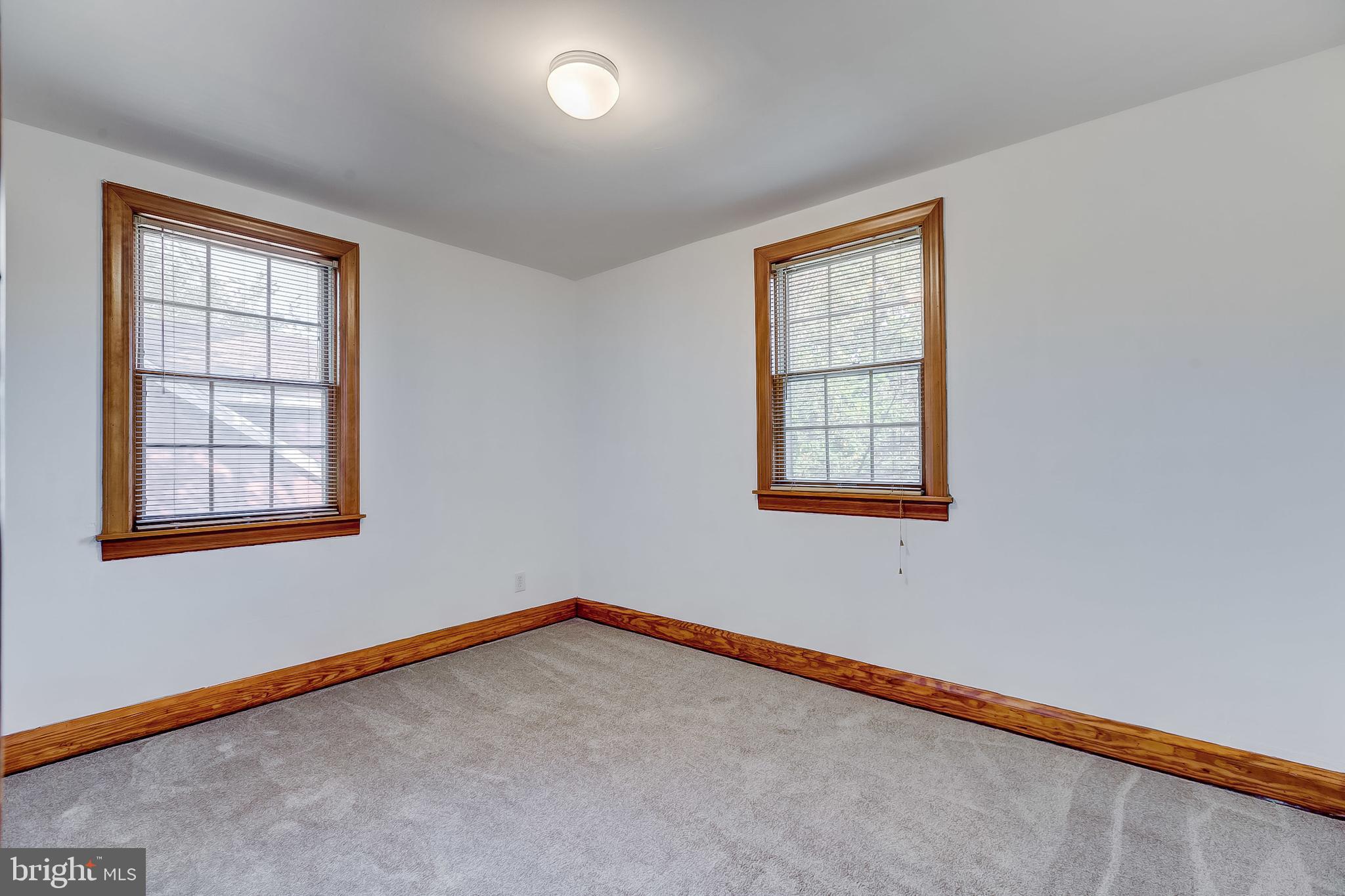6819 Dunhill Road Baltimore, MD 21222 - Photo 17 of 33 Gallery Image 17