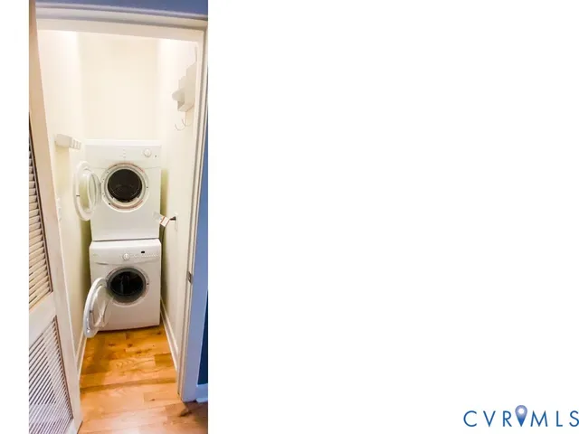 a view of utility room