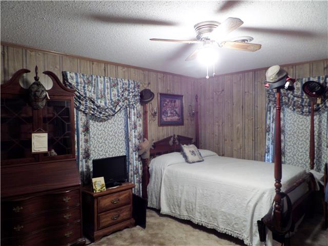 155 Yates Road Hohenwald, TN 38462 - Photo 15 of 20 2nd Bedroom that has a country feel