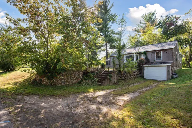 $200,000 | 3320 Chippewa Road, Minnetonka, MN 55305