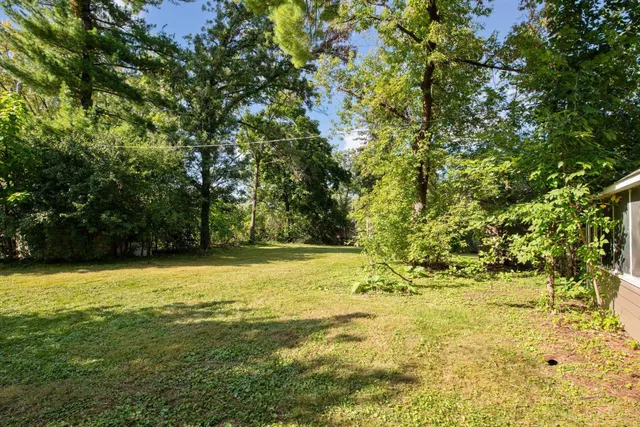 $200,000 | 3320 Chippewa Road, Minnetonka, MN 55305