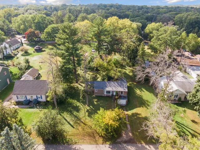 $200,000 | 3320 Chippewa Road, Minnetonka, MN 55305