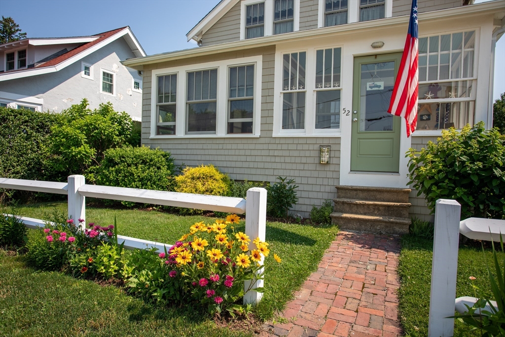52 Wachusett Road Weymouth, MA 02191 - Photo 3 of 41