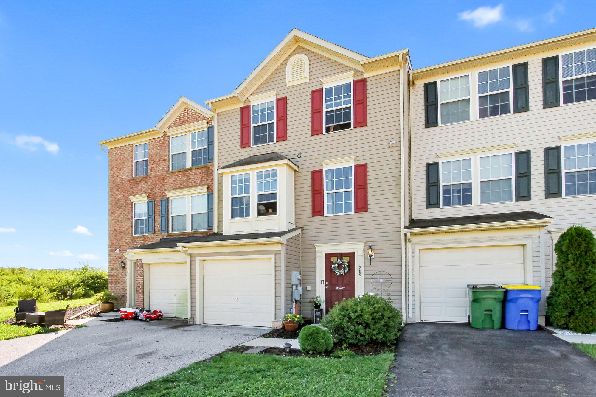 209 Ridgeview Lane Hanover, PA 17331 - Photo 2 of 28 Gallery Image 2