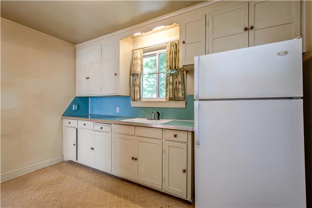 2826 Sugar Tree Road Nashville, TN 37215 - Photo 3 of 20