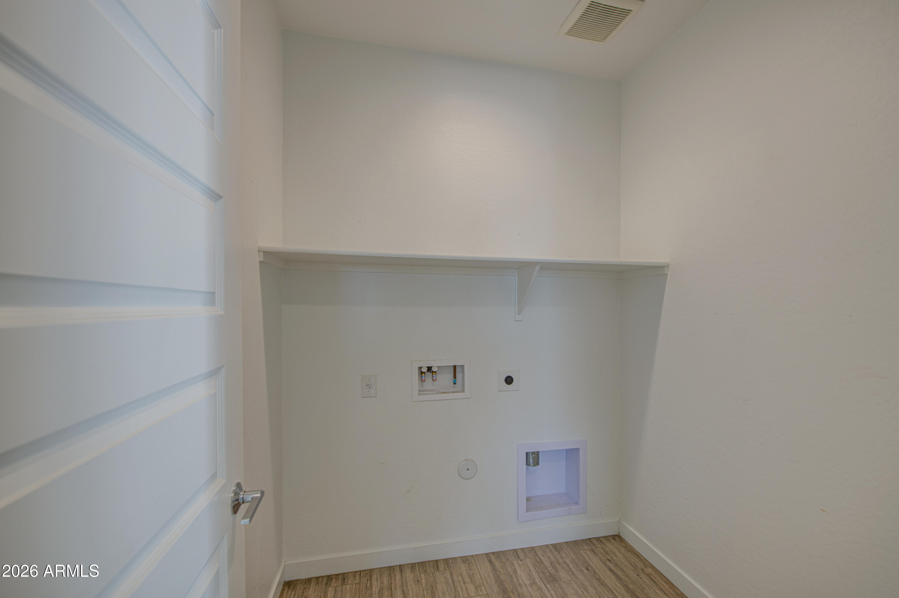 12409 East Soloman Road Gold Canyon, AZ 85118 - Photo 40 of 48 a view of an empty room